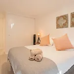 Stylish City Stay For 2 In Downtown Santiago
